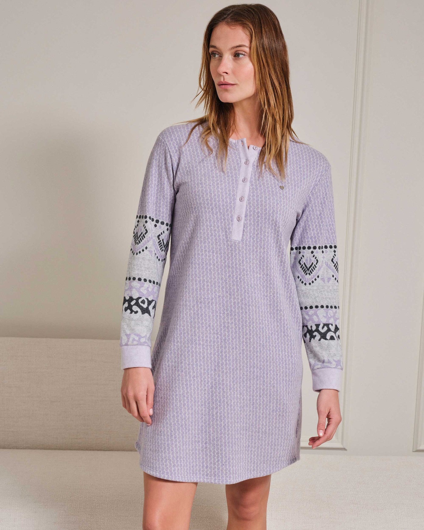 Short nightgown with long sleeves | MASSANA
